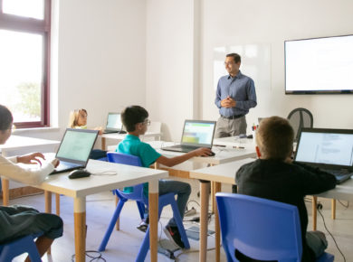 Things-Teachers-should-avoid-in-classroom