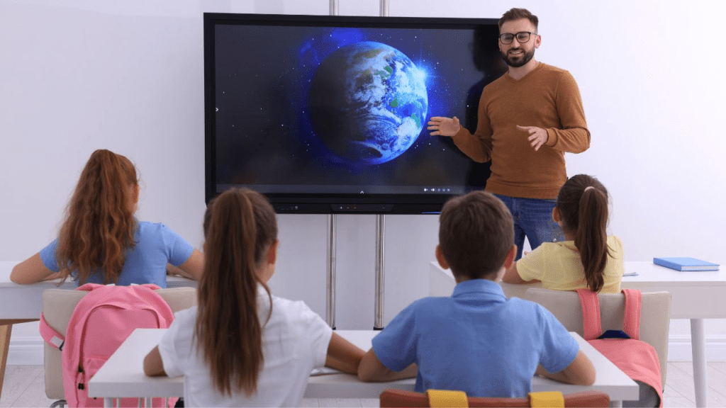Digital blackboard for teaching online